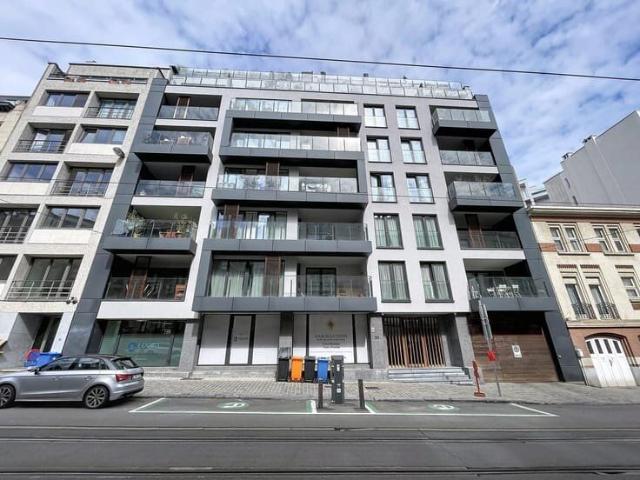 Boulevard de la Cambre 33 appartement 1ch+dressing+terrasse