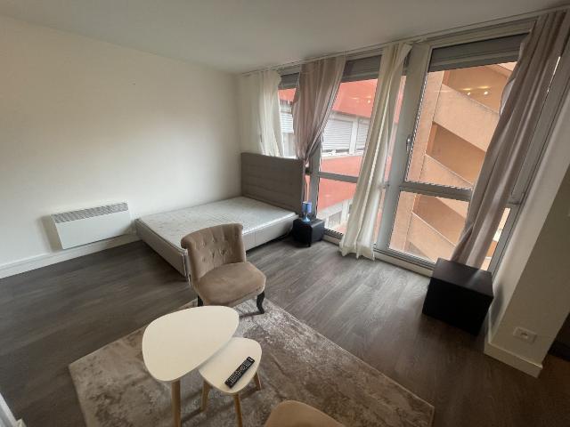 Boulevard des Minimes, studio meublé de 26m² avec parking sécurisé