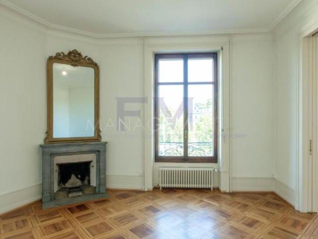 Boulevard des Philosophes ? 4 pièces d'env. 122 m² au 2ème étage