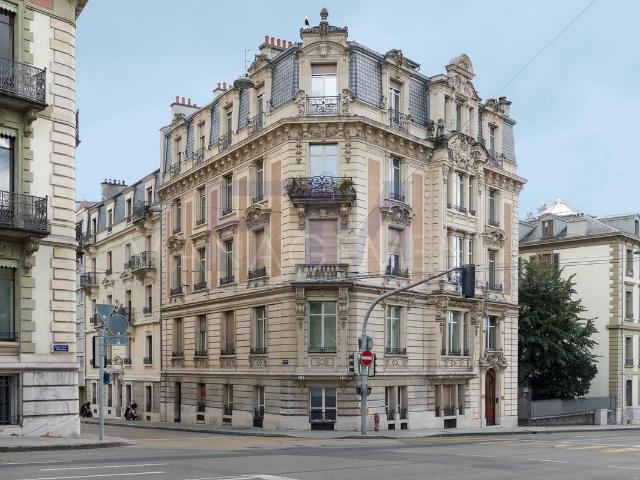 Boulevard des Philosophes 7,5 pièces d'env. 192 m² au 4ème étage FM Management