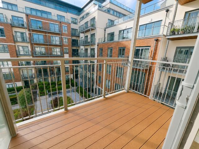 Boulevard Drive, London NW9 2 bed flat to rent £2,295 pcm £530 pw