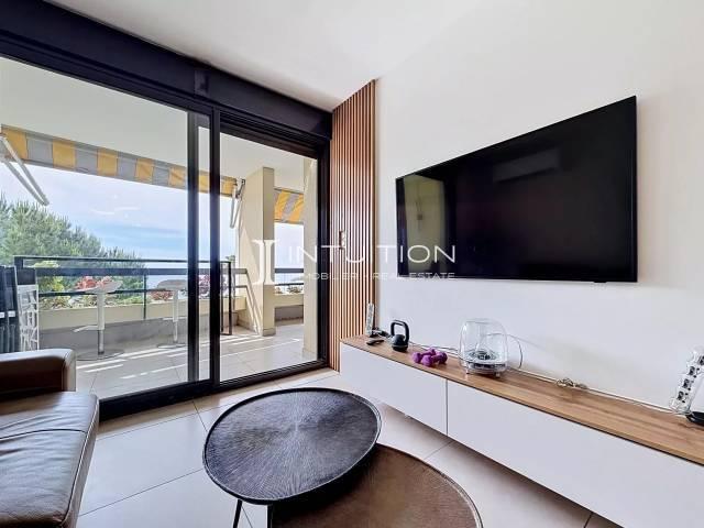 Boulevard du Midi Louise Moreau: 3 room seaside apartment with garage