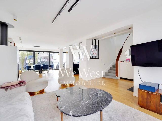 BOULOGNE BILLANCOURT – MAISON FAMILIALE RÉNOVÉE AVEC JARDIN – S