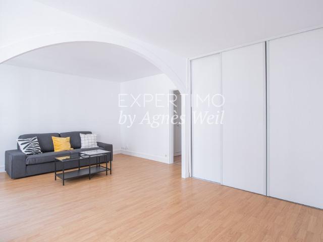 BOULOGNE LIMITE PORTE DE SAINT CLOUD JOLI APPARTEMENT 3 PIECES REFAIT A NEUF