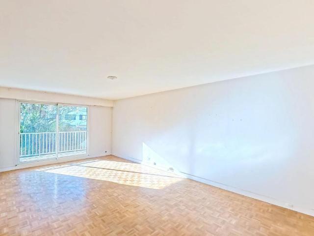 Boulogne Nord rue Emile Dunois Appartement avec balcon
