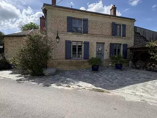 Boult aux Bois 08240 Achat / Vente maison 7 pièces t7 piscine terrasse