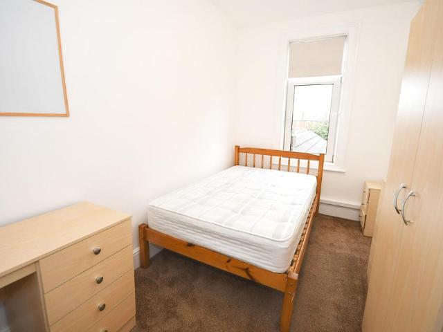 Boultham Avenue, Lincoln. 1 bed in a house share to rent £475 pcm £110 pw