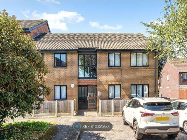 Boultwood Road, London E6, 2 bed flat to rent, £2,000 pcm | PrimeLocation