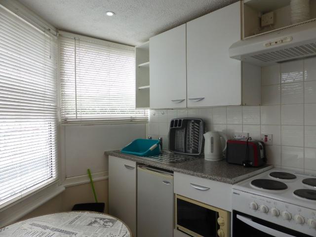 Boundary Road, Hove BN3, Studio to rent, £720 pcm | PrimeLocation
