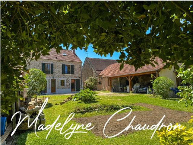 Bouray sur Juine centre 91 – Maison de charme 170 m² + jardin clos sans vis à vis 5/6 chambres