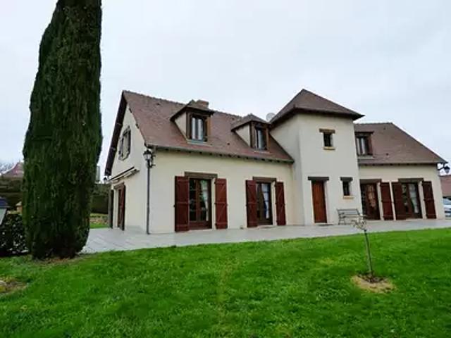 Bourbon l'Archambault 03160 Achat / Vente maison 15 pièces t15 piscine jardin
