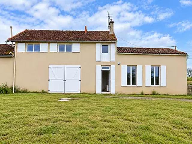 Bourg 33710 Location maison 4 pièces t4 jardin cave