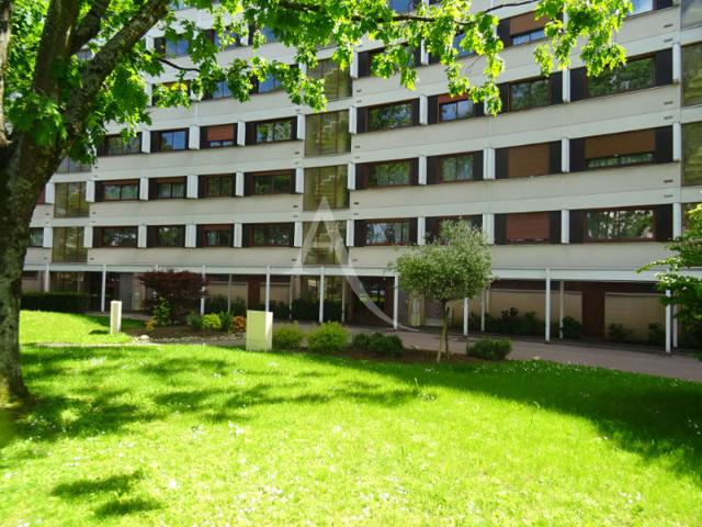 Bourg Brou L'Arc et ciel Lumineux T3 traversant avec balcon, cave et garage