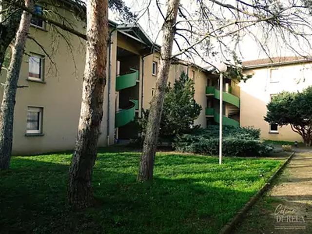 Bourg en Bresse 01000 Location appartement 3 pièces t3 au dernier étage