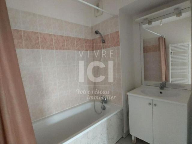 BOURG GENESTON Appartement T2 Bis 53mï¿½