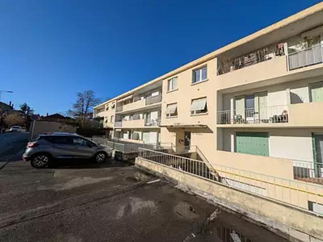 Bourg lès Valence 26500 Achat / Vente appartement 3 pièces t3 au dernier étage