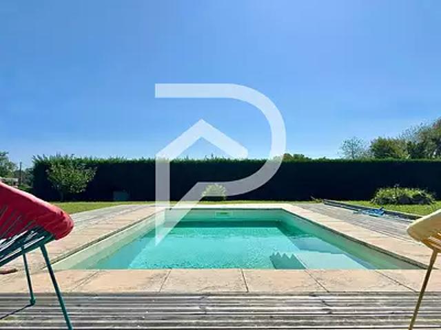 Bourgnac 24400 Achat / Vente maison 4 pièces t4 au dernier étage piscine