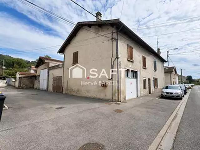 Bourgoin Jallieu 38300 Achat / Vente maison 6 pièces t6 parking