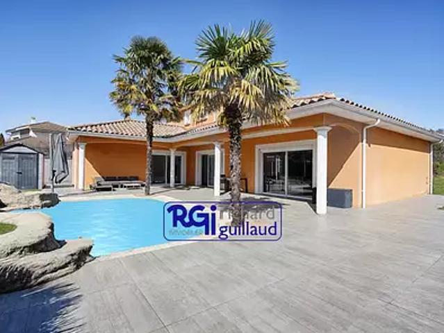 Bourgoin Jallieu 38300 Achat / Vente maison 6 pièces t6 piscine