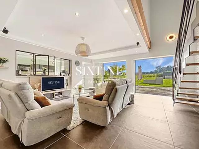 Bourgoin Jallieu 38300 Achat / Vente maison 8 pièces t8 terrasse parking