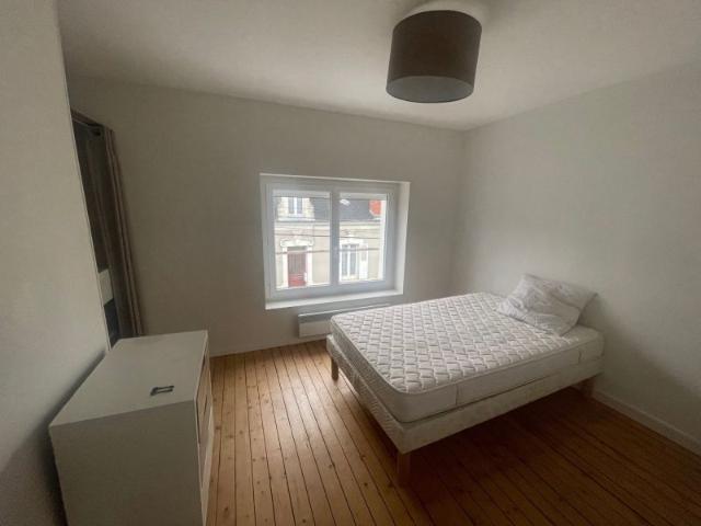 Bourges BARBES duplex meublé