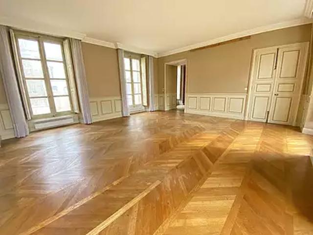 Bourges 18000 Achat / Vente appartement 5 pièces t5 au dernier étage cave
