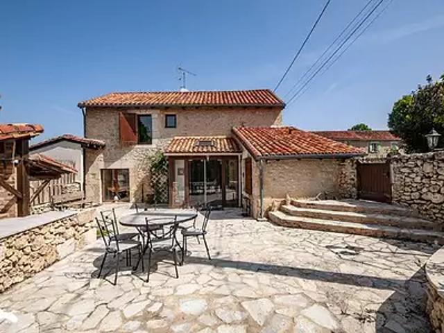 Bourdeilles 24310 Achat / Vente maison 5 pièces t5 parking