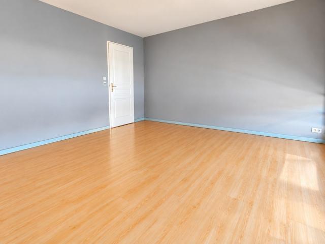 BOUROGNE – Appartement 62,90 m² – Axe Suisse – Cave et parking
