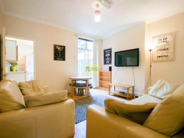 Bournbrook Road, Birmingham B29 4 bed terraced house to rent £2,098 pcm £484 pw