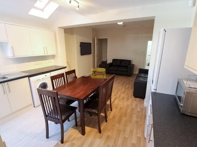 Bournbrook Road, Birmingham B29 5 bed terraced house to rent £3,055 pcm £705 pw