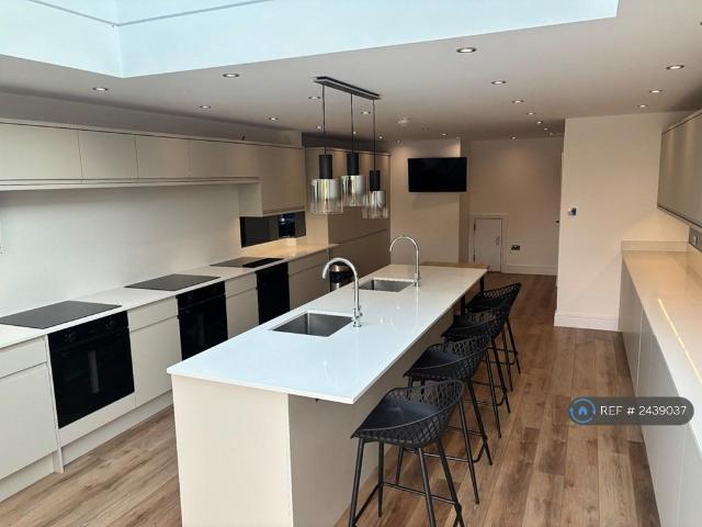 Bournewood Road, Orpington, BR5 1 bed in a house share to rent £1,200 pcm £277 pw