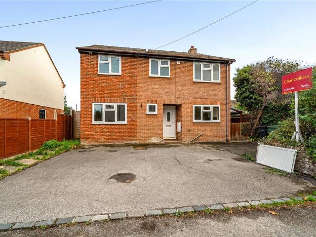 Bourne Street, Didcot, Oxfordshire, OX11 3 bed detached house to rent £1,850 pcm £427 pw