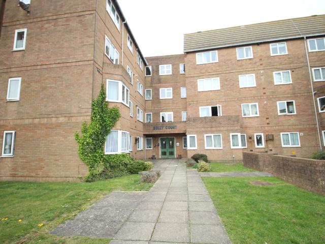 Bourne Street, Eastbourne BN21, 2 bed flat to rent, £1,050 pcm | PrimeLocation