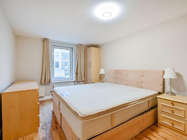 Bourne Place, Chiswick, London, W4 1 bed flat to rent £2,200 pcm £508 pw