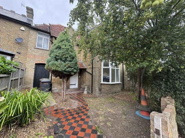 Bournehall Road, Bushey WD23, 4 bed semi detached house to rent, £2,300 pcm | PrimeLocation