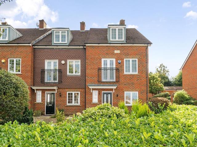 Bournemead, Bushey WD23, 4 bed end terrace house to rent, £2,800 pcm | PrimeLocation