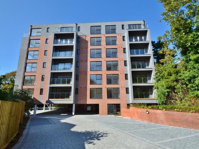 Bournemouth 1 bed flat to rent £1,050 pcm £242 pw