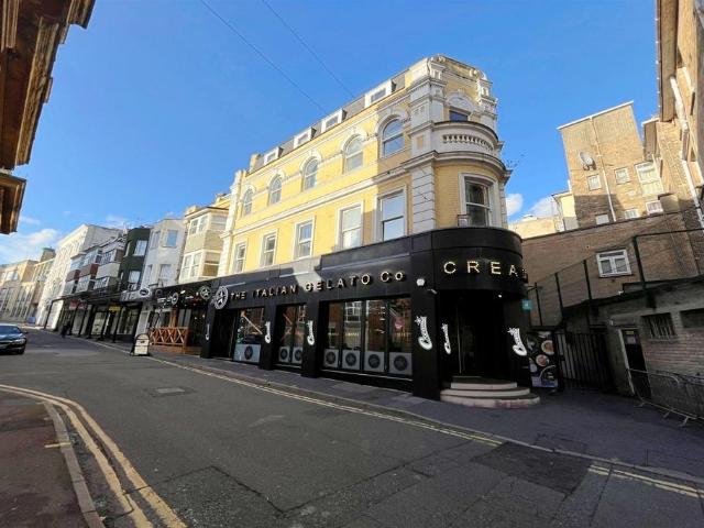 Bournemouth 1 bed flat to rent £800 pcm £185 pw
