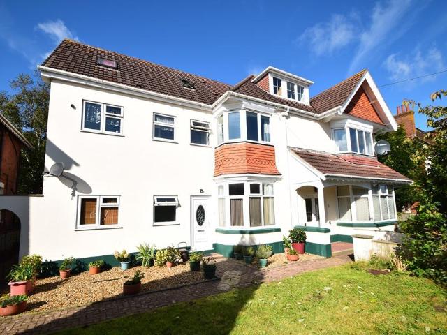 Bournemouth 1 bed flat to rent £950 pcm £219 pw