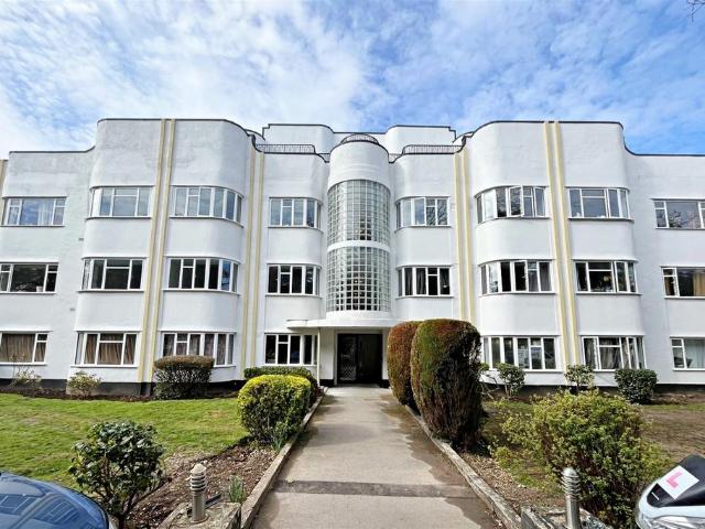 Bournemouth 2 bed flat to rent £1,550 pcm £358 pw