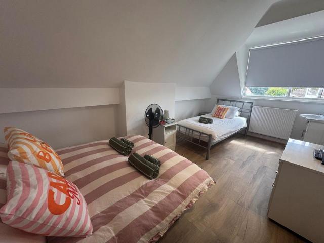Bournemouth, BH5 1 bed in a house share to rent £650 pcm £150 pw