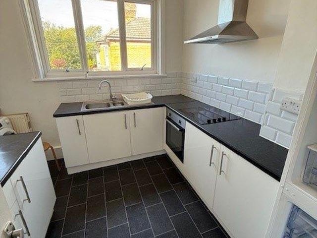 Bournemouth BH8, Studio to rent, £1,100 pcm | PrimeLocation