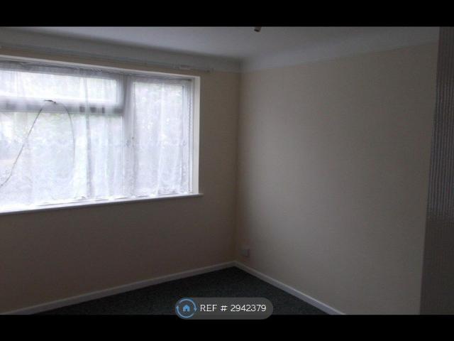 Bournemouth, Bournemouth BH10, 3 bed flat to rent, £1,603 pcm | PrimeLocation
