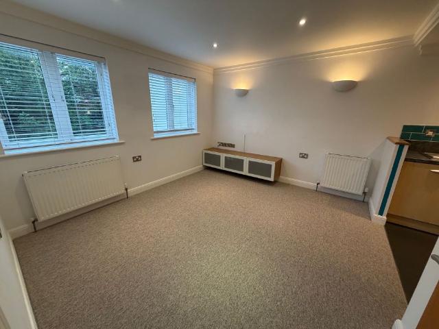 Bournemouth Road, High Point, BH14