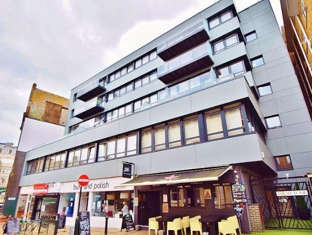 Bournemouth Studio to rent £900 pcm £208 pw
