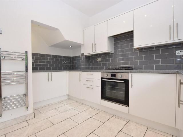 Bournville Road, London, SE6 3 bed semi detached house to rent £2,850 pcm £658 pw