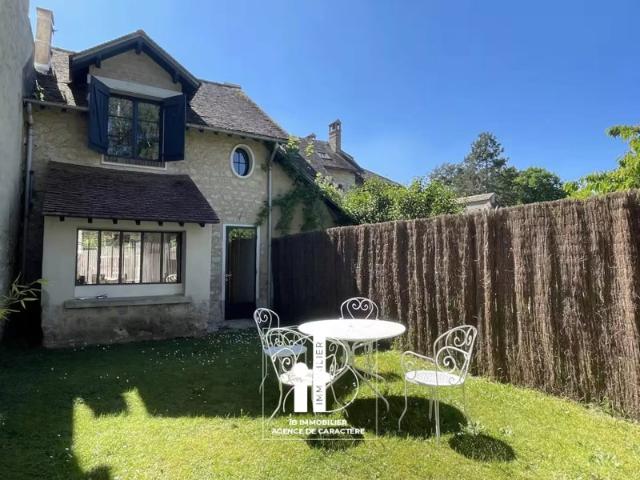 BOURRON MARLOTTE – AUX PORTES DE LA FORÊT DE FONTAINEBLEAU – CHARMANTE MAISON MEUBLÉE EN PIERRE