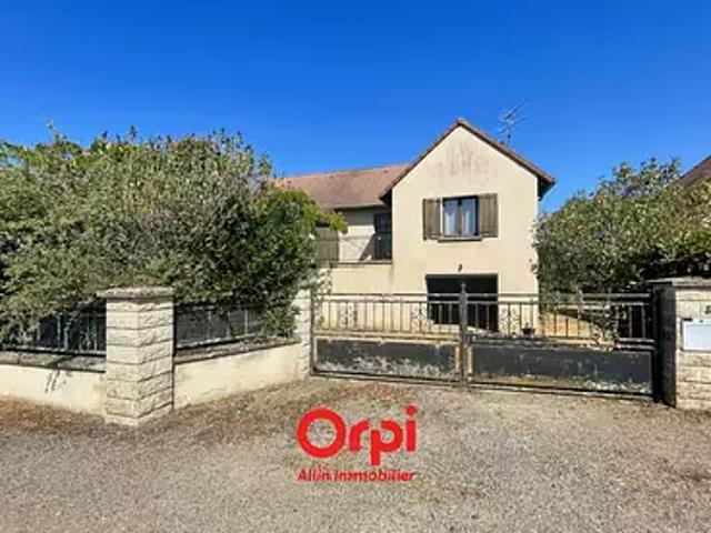Boussac Bourg 23600 Achat / Vente maison 5 pièces t5 jardin