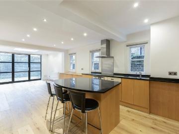 Bovingdon Road, London, SW6 4 bed terraced house to rent £8,000 pcm £1,846 pw