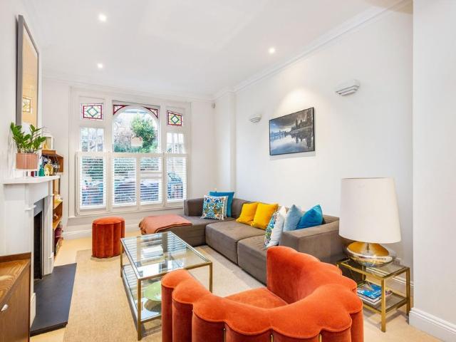 Bovingdon Road, London, SW6
